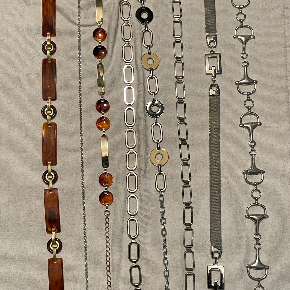 Lot of mixed vintage belts